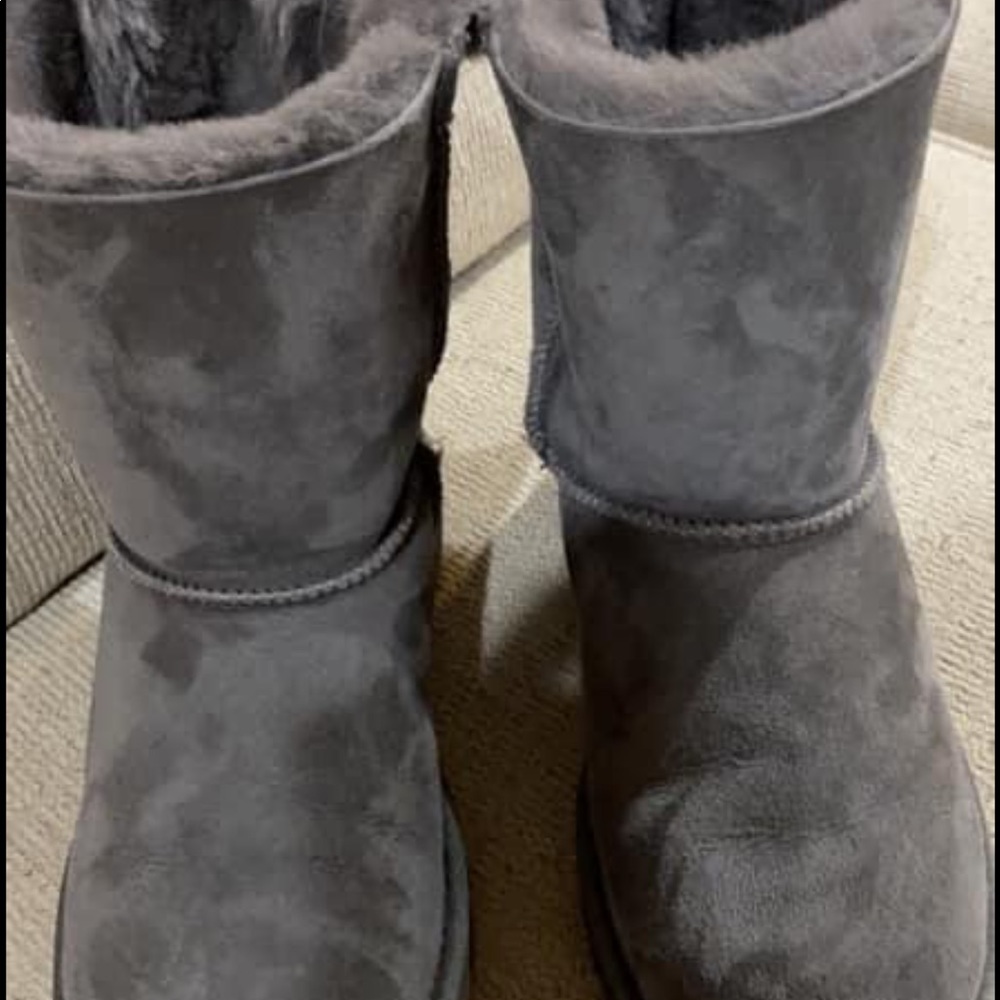 NEW Grey Bailey bow Ugg’s